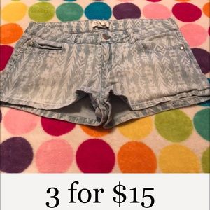 Forever 21 tribal denim mini booty shorts size 28